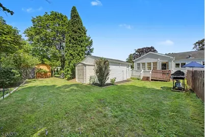 22 Carol Dr, Roxbury Township, NJ 07876 - Photo 14