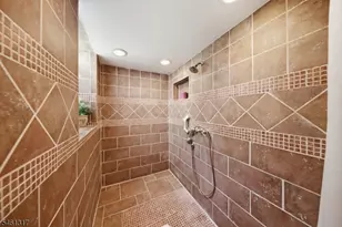 18 Metro Vista Dr, Hawthorne, NJ 07506 - Photo 28