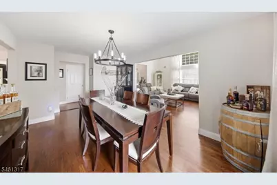 18 Metro Vista Dr, Hawthorne, NJ 07506 - Photo 8