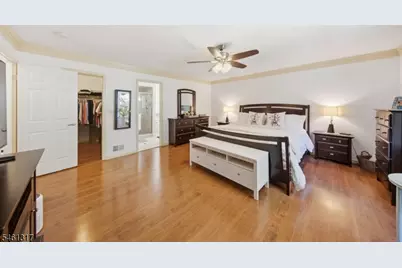 18 Metro Vista Dr, Hawthorne, NJ 07506 - Photo 10