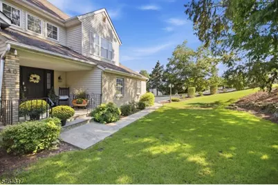 18 Metro Vista Dr, Hawthorne, NJ 07506 - Photo 34