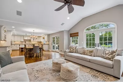 22 Midvale Dr, New Providence, NJ 07974 - Photo 8