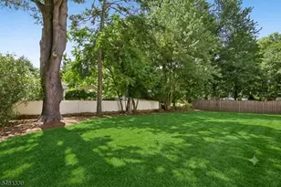 14 Maplewood Dr, Livingston, NJ 07039 - Photo 2