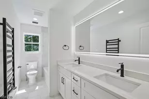 14 Maplewood Dr, Livingston, NJ 07039 - Photo 20