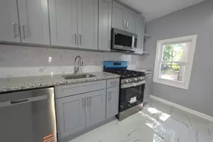 34 Willow St, Bloomfield, NJ 07003 - Photo 2