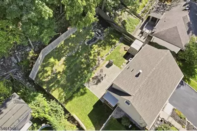 138 Rafkind Rd, Bloomingdale, NJ 07403 - Photo 40