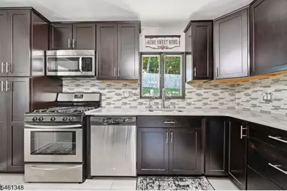 138 Rafkind Rd, Bloomingdale, NJ 07403 - Photo 8