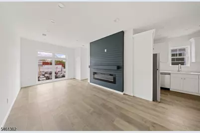 20 N Straight St, Paterson, NJ 07522 - Photo 2
