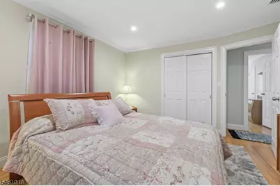 5 Viewpoint Rd, Wayne, NJ 07470 - Photo 20