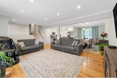 5 Viewpoint Rd, Wayne, NJ 07470 - Photo 4