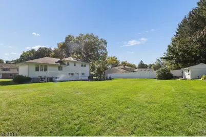 5 Viewpoint Rd, Wayne, NJ 07470 - Photo 6