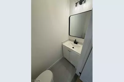91 Callahan Ct, Newark, NJ 07103 - Photo 10