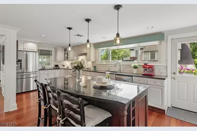 46 Claremont Dr, Maplewood, NJ 07040 - Photo 16