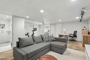 46 Claremont Dr, Maplewood, NJ 07040 - Photo 34