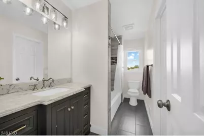 137 Hollywood Ave, Fairfield, NJ 07004 - Photo 14
