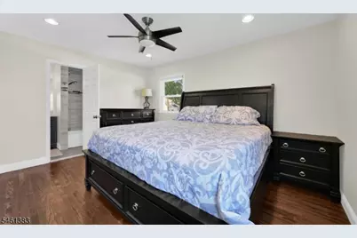 137 Hollywood Ave, Fairfield, NJ 07004 - Photo 12