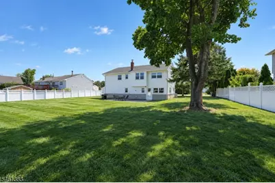 137 Hollywood Ave, Fairfield, NJ 07004 - Photo 24