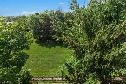 402 Donato Cir, Scotch Plains Township, NJ 07076 - Photo 22