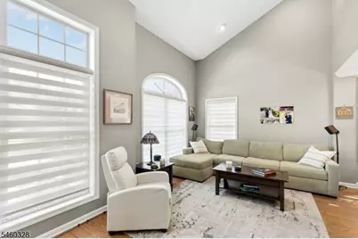 402 Donato Cir, Scotch Plains Township, NJ 07076 - Photo 10