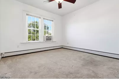 28 Perry St, Belleville, NJ 07109 - Photo 16