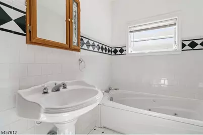 28 Perry St, Belleville, NJ 07109 - Photo 22