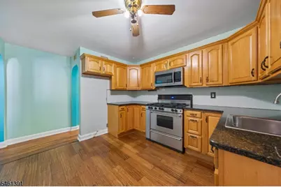 55 Myrtle Ave, Madison, NJ 07940 - Photo 4