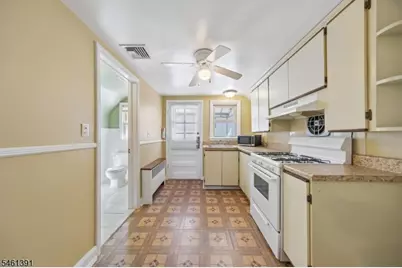 55 Myrtle Ave, Madison, NJ 07940 - Photo 18