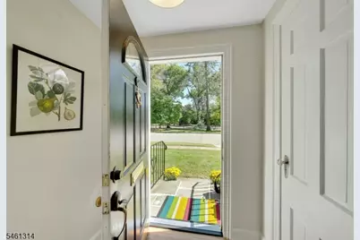 26 Whittier Ter, Bloomfield, NJ 07003 - Photo 4