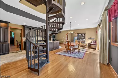 8 Springhill Road, Franklin Township, NJ 08801 - Photo 10