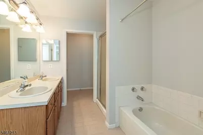 3 Autumn Ct, Roxbury Township, NJ 07852 - Photo 16