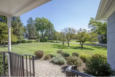 4 Brook Hollow Rd, Peapack Gladstone Boro, NJ 07934 - Photo 2