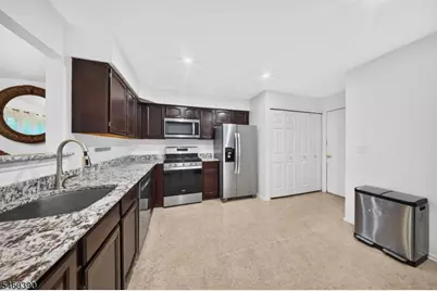 702 Porter Way West, Bridgewater Twp., NJ 08807 - Photo 10