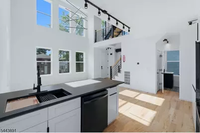 199 N Park St, East Orange, NJ 07017 - Photo 6
