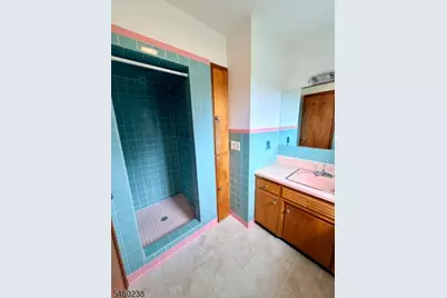 12 Raritan Ave, Raritan Township, NJ 08822 - Photo 18
