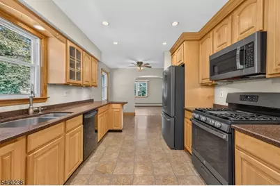 12 Raritan Ave, Raritan Township, NJ 08822 - Photo 4