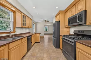12 Raritan Ave, Raritan Township, NJ 08822 - Photo 4