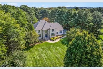 1 Ming Ct, Chester, NJ 07930 - Photo 2