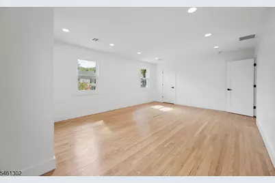 34 Howard St, Verona, NJ 07044 - Photo 22