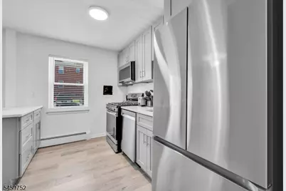 66 Knox Ter, Wayne, NJ 07470 - Photo 4