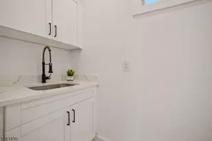 29 Spier Dr, Livingston, NJ 07039 - Photo 34