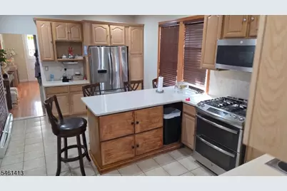 197 Grafton Ave, Newark, NJ 07104 - Photo 6