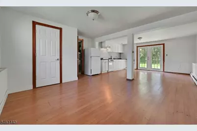 347 Chestnut Ave, South Hackensack Township, NJ 07606 - Photo 24