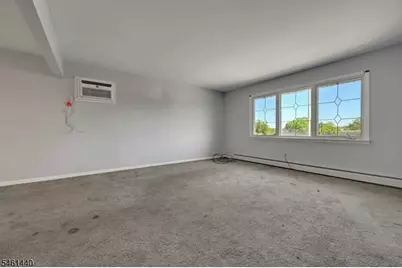 347 Chestnut Ave, South Hackensack Township, NJ 07606 - Photo 2