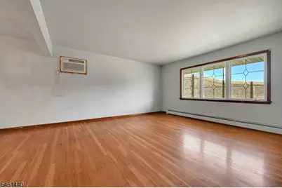 347 Chestnut Ave, South Hackensack Township, NJ 07606 - Photo 12