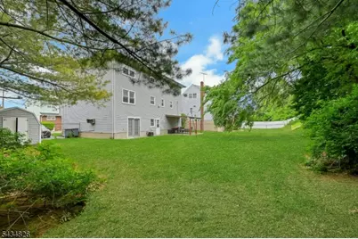 347 Chestnut Ave, South Hackensack Township, NJ 07606 - Photo 26