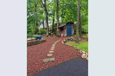 5 Rockwood Trl, Kinnelon, NJ 07405 - Photo 4