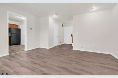 235 McAuliffe Ct, Franklin Township, NJ 08873 - Photo 10