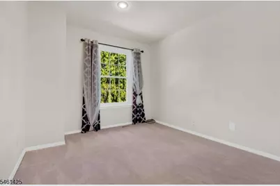235 McAuliffe Ct, Franklin Township, NJ 08873 - Photo 20