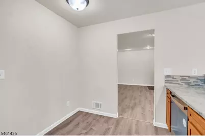 235 McAuliffe Ct, Franklin Township, NJ 08873 - Photo 16