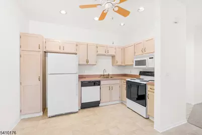 4 Richmond Road #215, West Milford, NJ 07480 - Photo 6